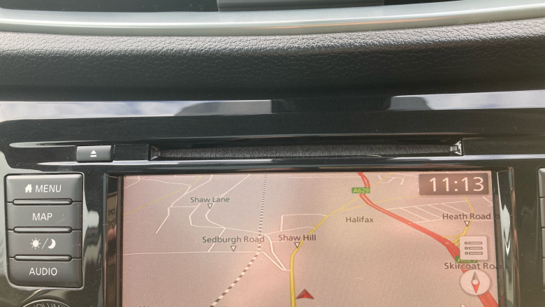 Nissan Qashqai 1.3 DiG-T N-Connecta 5dr Petrol Hatchback